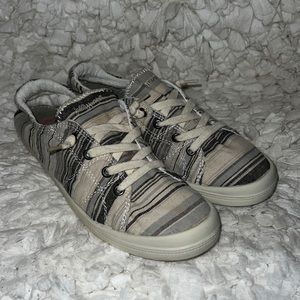 Jellypop size 9.5 sneakers